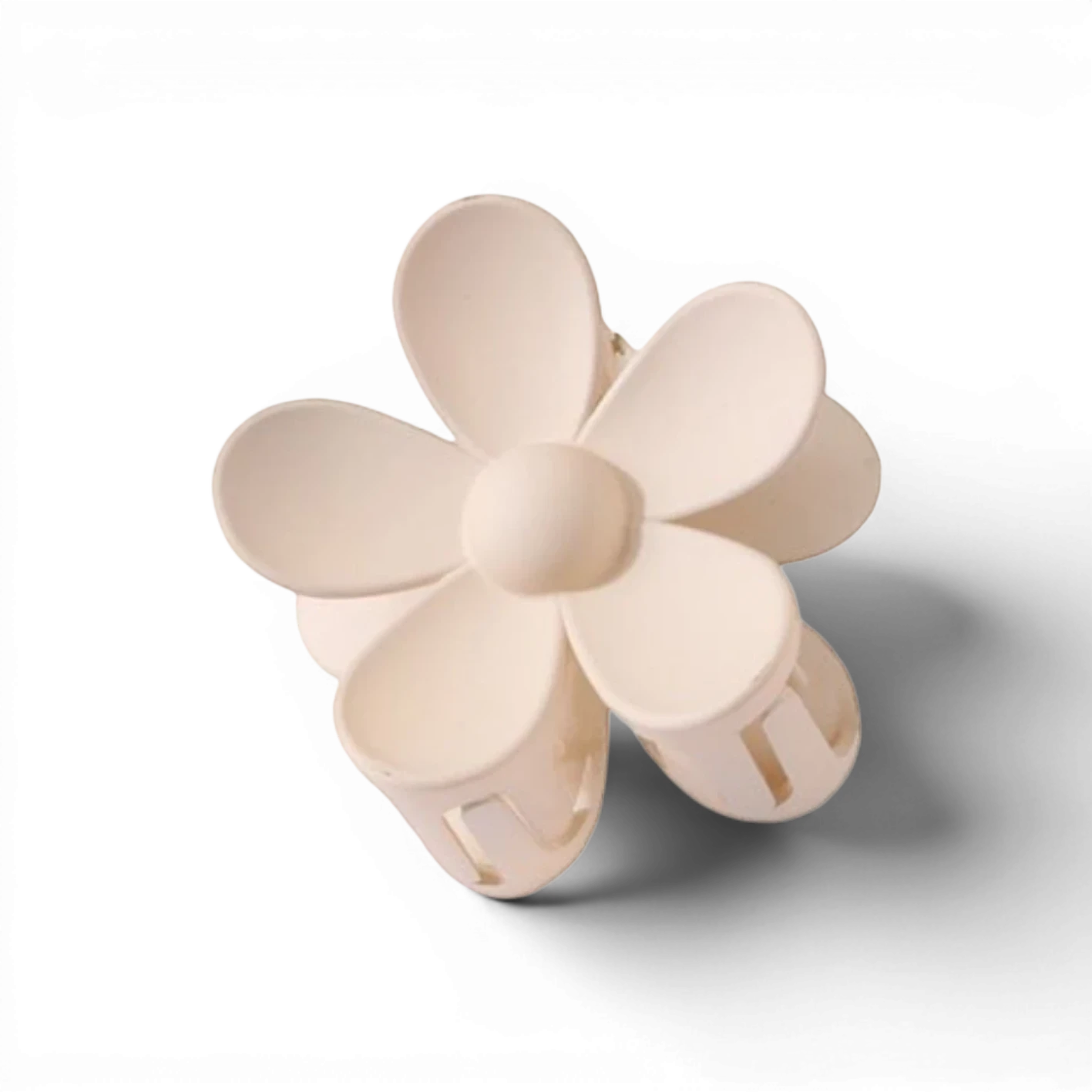 Boxigami cream flower claw clip with 5 petals and a secure grip.